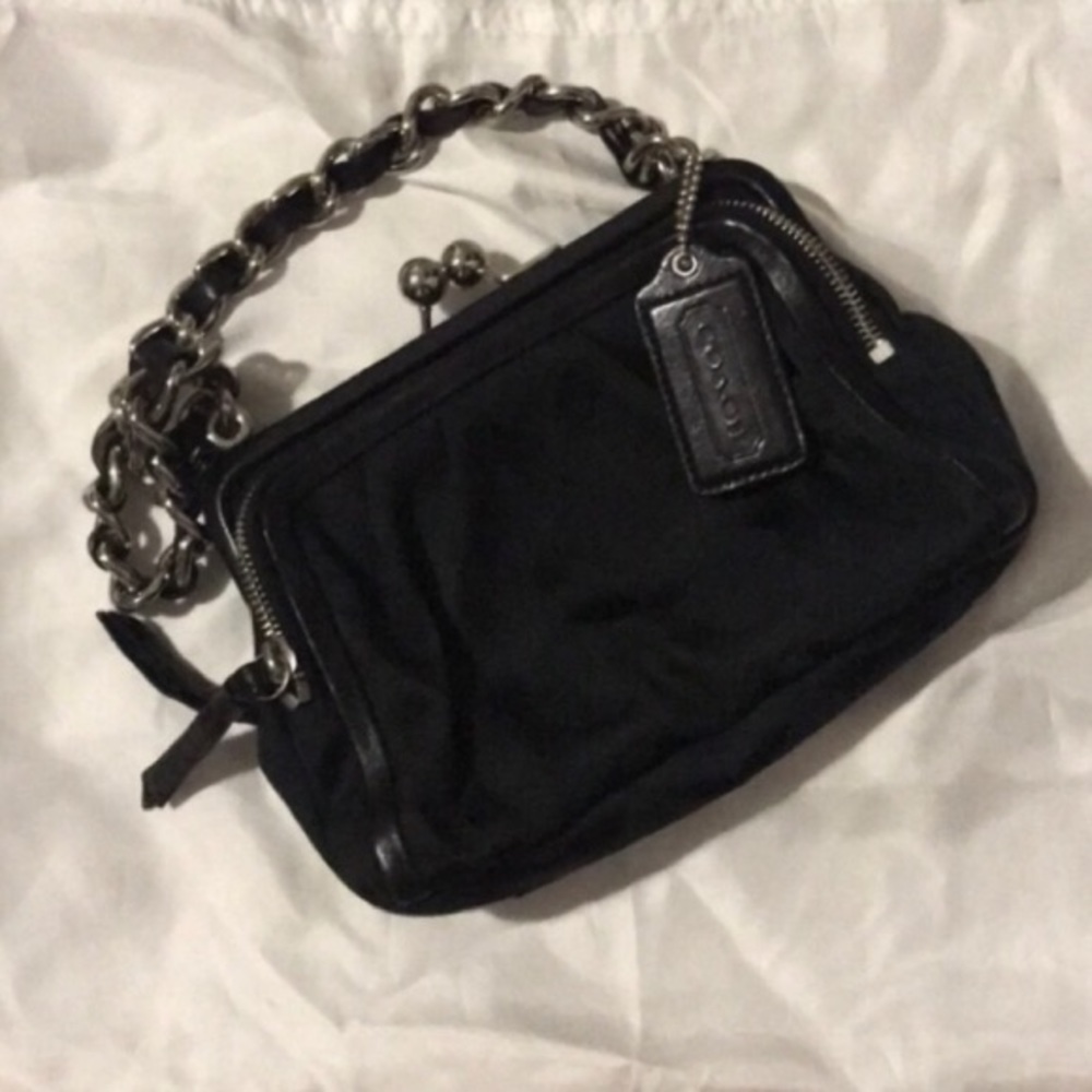 SOLD ⭐️LIKE NEW!!⭐️ Coach Parker Kisslock Bag
